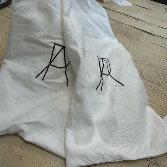 Paul Andrew White Patent Leather Slingback Heels – Size 39 - Picture 10 of 10